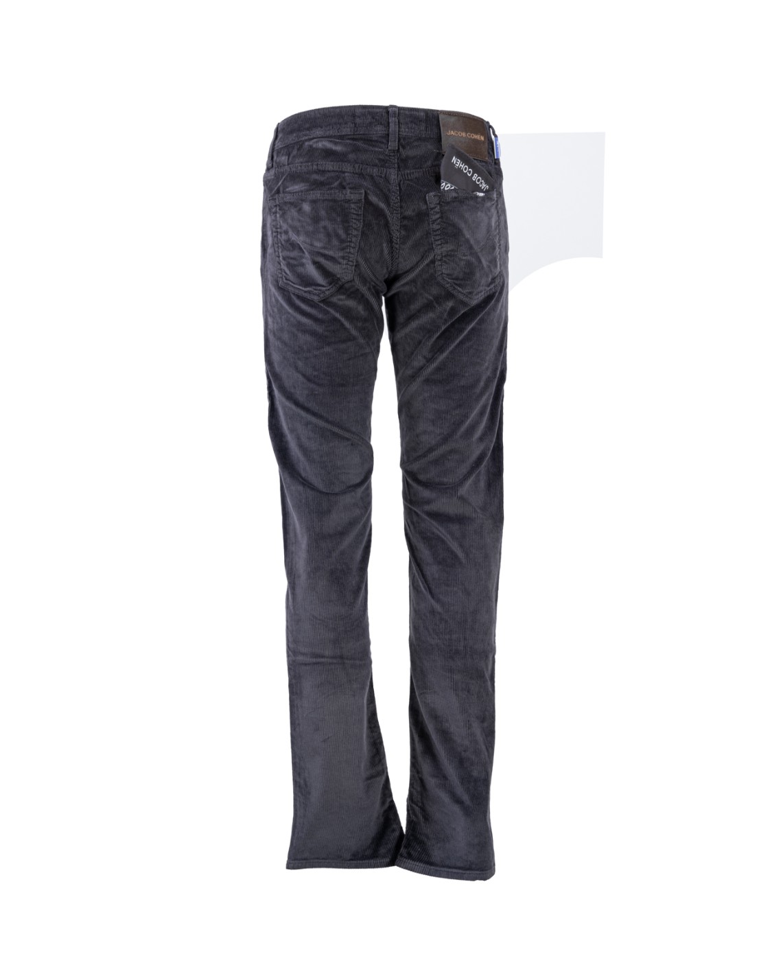 shop JACOB COHEN Saldi Jeans: Jacob Cohen pantaloni Nick in velluto.
Pantaloni Nick slim fit.
Velluto di cotone stretch tinto in capo.
Modello a cinque tasche con logo ricamato sul taschino.
Vita bassa.
Passanti al punto vita.
Chiusura con bottoni.
Bottone smaltato con logo a rilievo..
Patta interna ricamata con nome del pantalone e citazione del fondatore.
Salpa in cavallino con logo ricamato in ecopelle tono su tono
Include bandana con stampa.
Profumati con l’esclusiva fragranza Jacob Cohën
Composizione: 78% Cotone 20% Modal 2% Elastan.
Fabbricato in Italia.. UQE06 36 S3653-C63 number 4240829